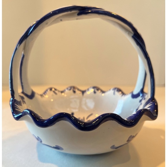 Vintage Portugal Blue and White Floral Ceramic Basket - Picture 9 of 10